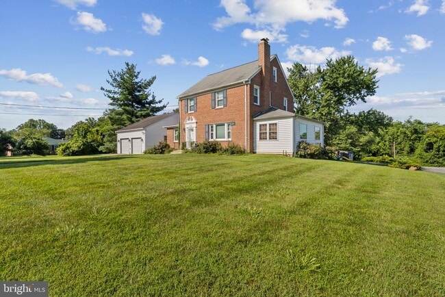 Building Photo - 15118 Liberty Grove Dr