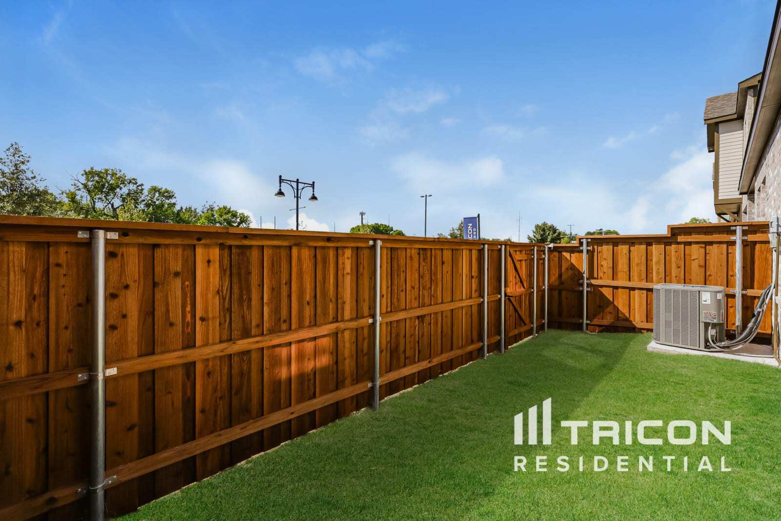 Building Photo - 3040 Whitetail Ln