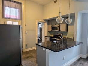 Building Photo - 109 N Market St