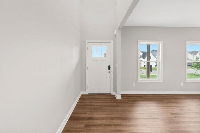 Building Photo - 453 Friendly Ave