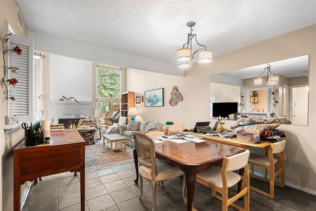 Building Photo - 8301 Greenslope Dr