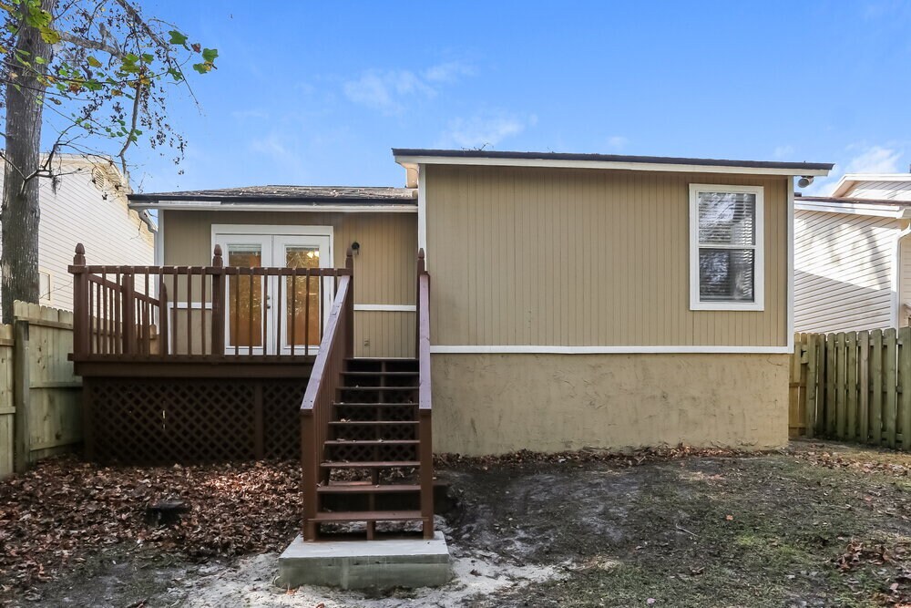 Building Photo - 7862 Aquarius Cir S