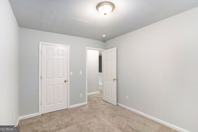 Building Photo - 3162 Kingswood Glen