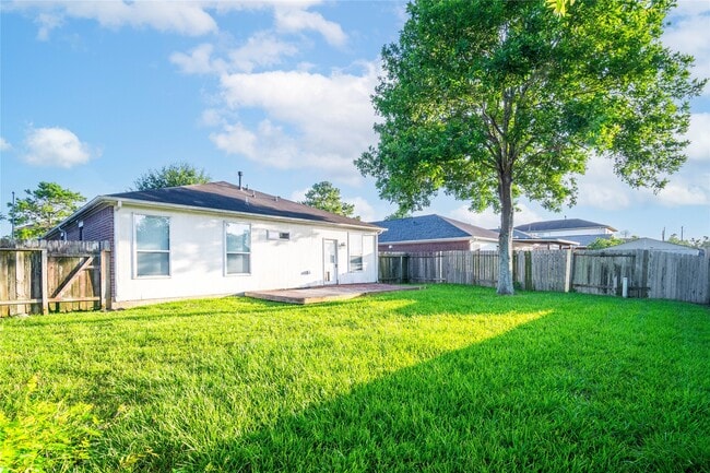 Building Photo - 5425 Jefferson St