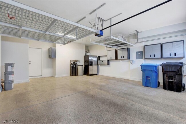 Building Photo - 12125 Vista Linda Ave