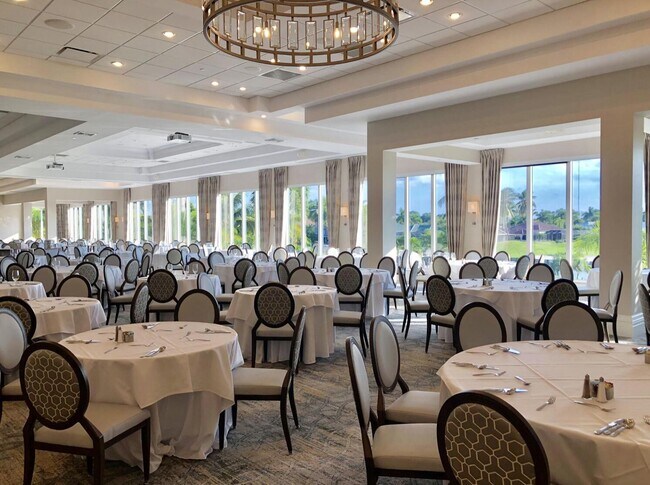 Building Photo - 10080 Dover Carriage Ln