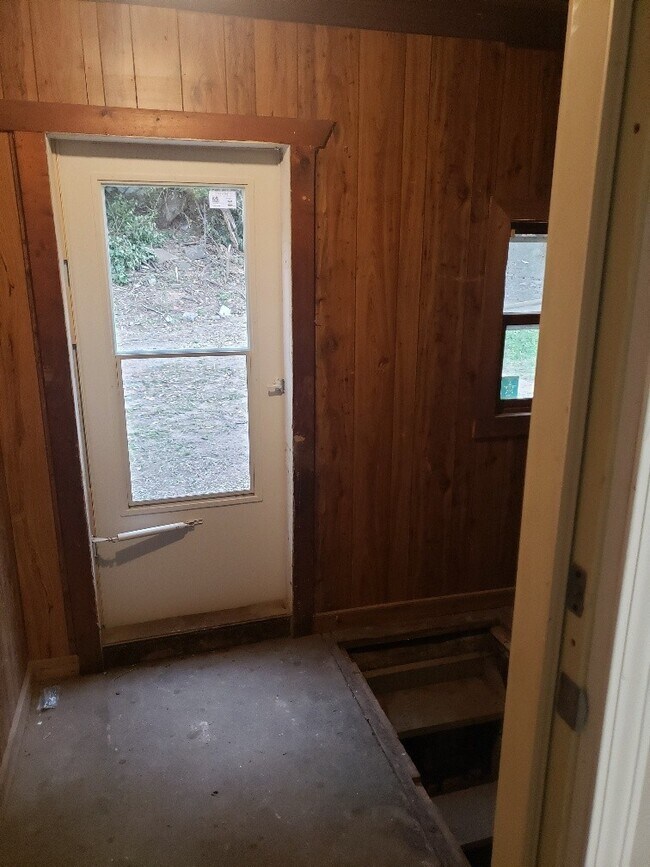 Building Photo - N 3rd Duplex