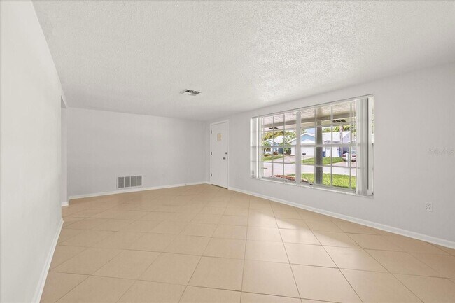 Building Photo - 7751 Cherrytree Ln