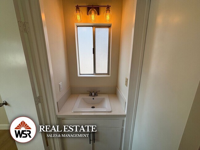 Building Photo - Fully Renovated 3BD/1.5BA House | Eucalyptus Ave, Moreno Valley