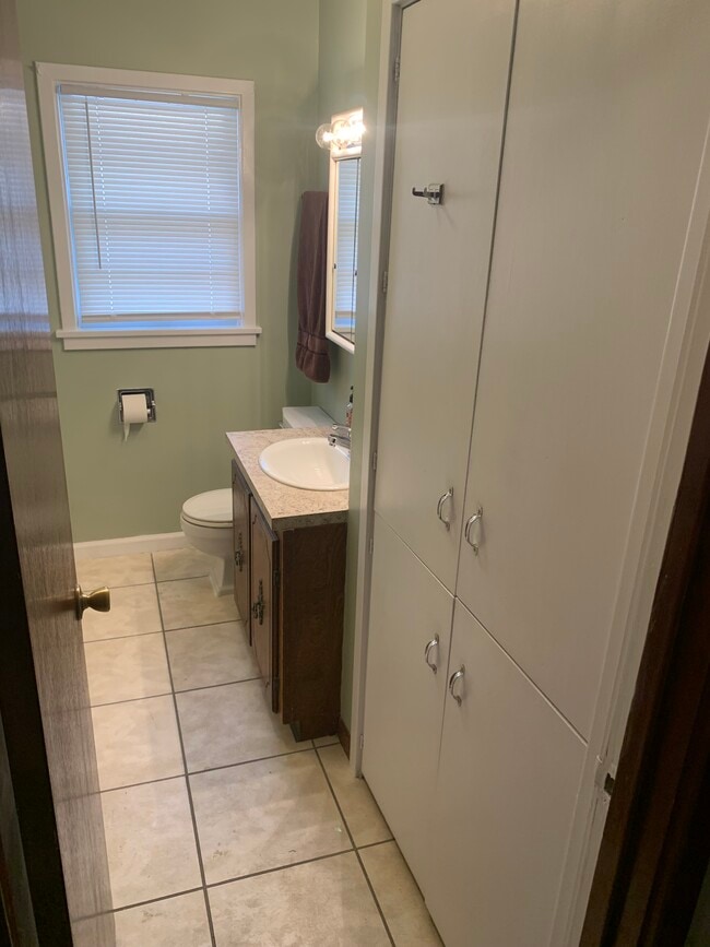 Building Photo - 3610 NW Michael St