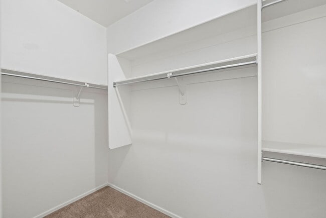 Building Photo - 3 Bedroom Home Located in Sycamore Park