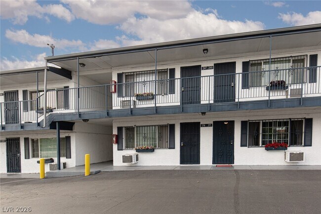 Building Photo - 4600 University Center Dr