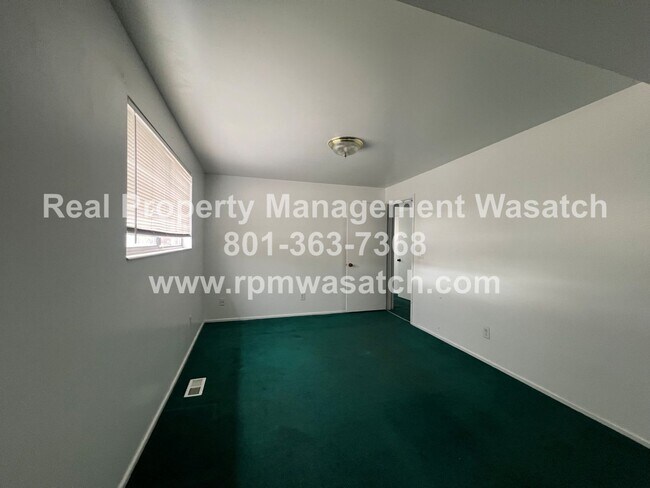 Building Photo - 269 E 5900 S
