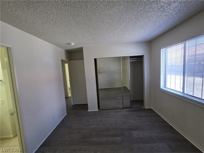 Building Photo - 4300 N Lamont St