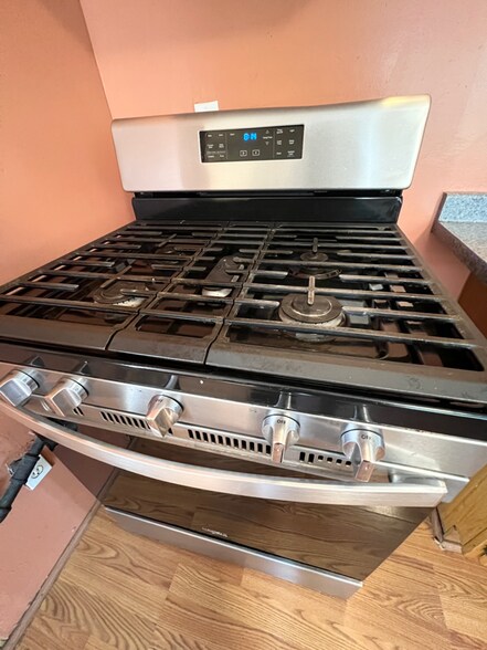 Building Photo - 206 California Ave