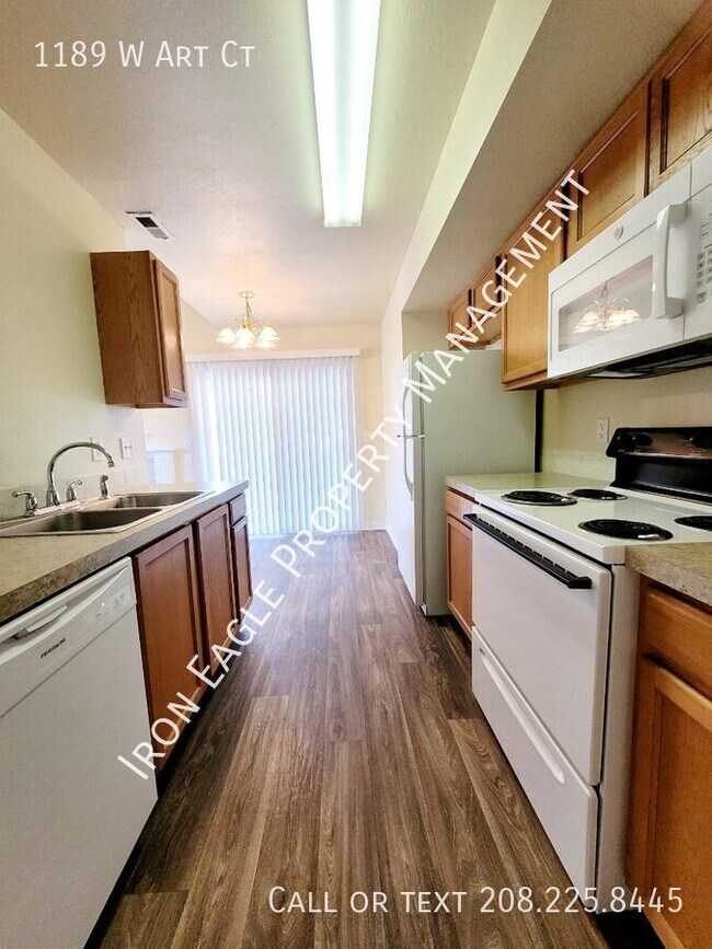 Building Photo - 1189 W Art Ct