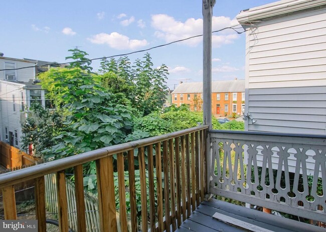 Building Photo - Historic 3 Bedroom in Heart of Midtown