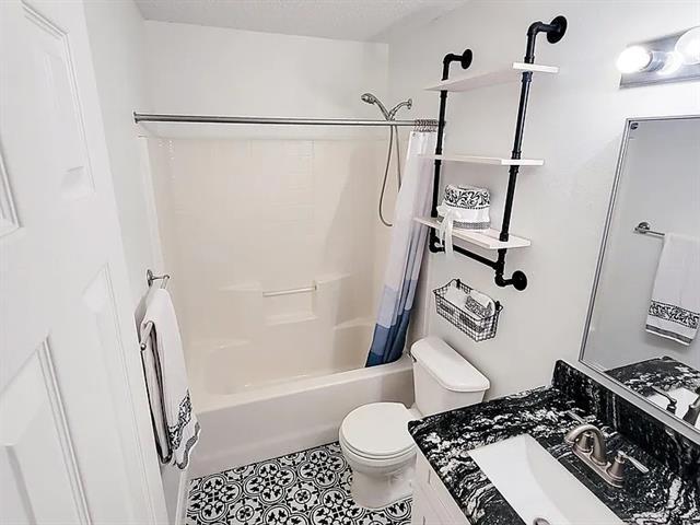 Building Photo - 1510 Sequoia Dr