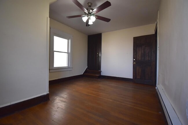 Building Photo - 662 Spruce St