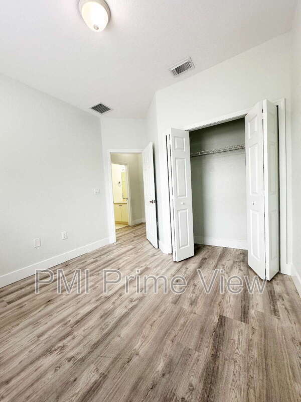 Building Photo - 9174 SW 152nd Path
