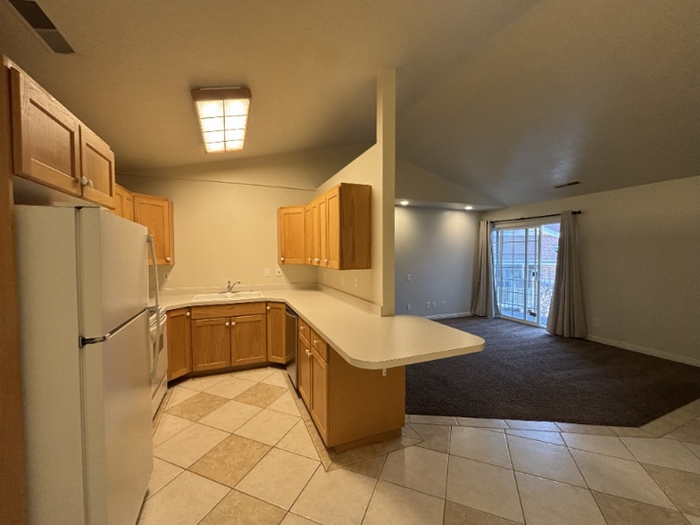 Primary Photo - 1402 W 1300 N St