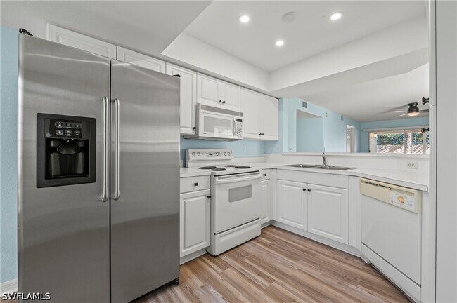 Building Photo - 26658 Little John Ct