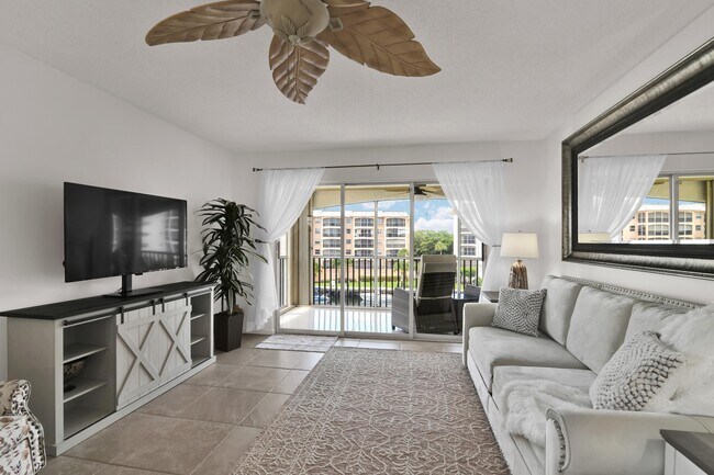 Building Photo - 2871 N Ocean Blvd