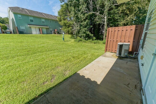 Building Photo - UPDATED 2 Bed / 2 Bath with LOFT in Summer...