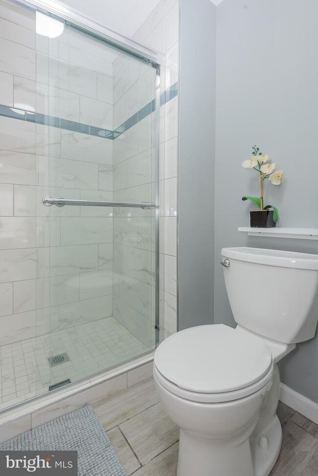 Fully Renovated Full Bathroom For The Second Bedroom - 8822 Dowling Park Pl