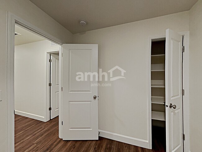 Building Photo - 9446 W Hiden Stream St