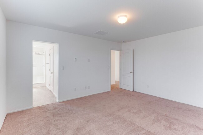 Building Photo - SINGLE HOME 3 BEDROOM 2 BATH