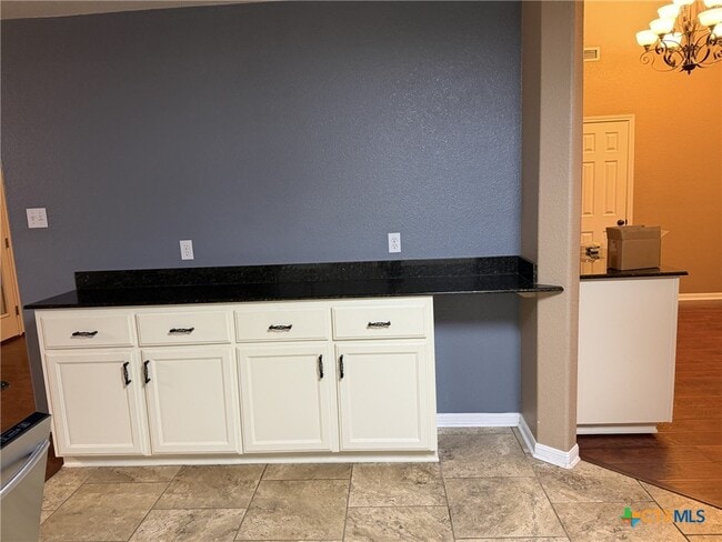 Building Photo - 621 S Roy Reynolds Dr