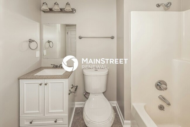 Building Photo - 4 Bedroom Pet-Friendly Home in Birmingham, AL with Main Street Renewal
