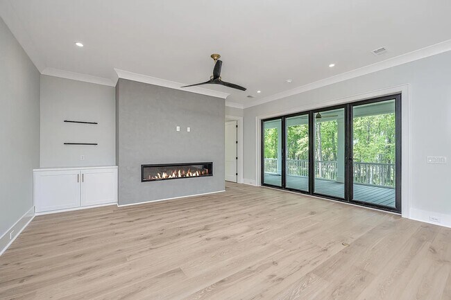 main floor living space - 3584 Henrietta Hartford Rd
