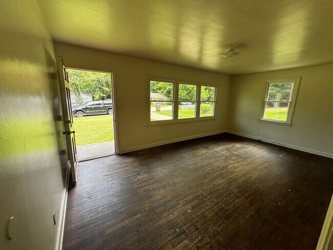 Building Photo - 109 Felter St