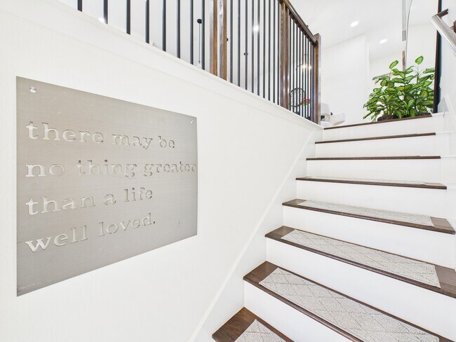 Building Photo - 1404 Spring St