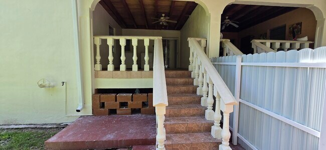 Building Photo - 2787 SW 34th Ct