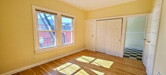 Building Photo - Casa Del Rey