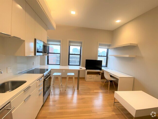 Building Photo - 115 Mt Auburn St