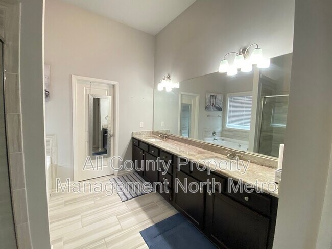 Building Photo - 3112 Avenel Ct