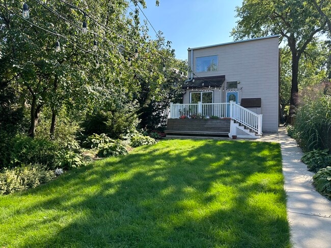 Building Photo - 2030 W Estes Ave