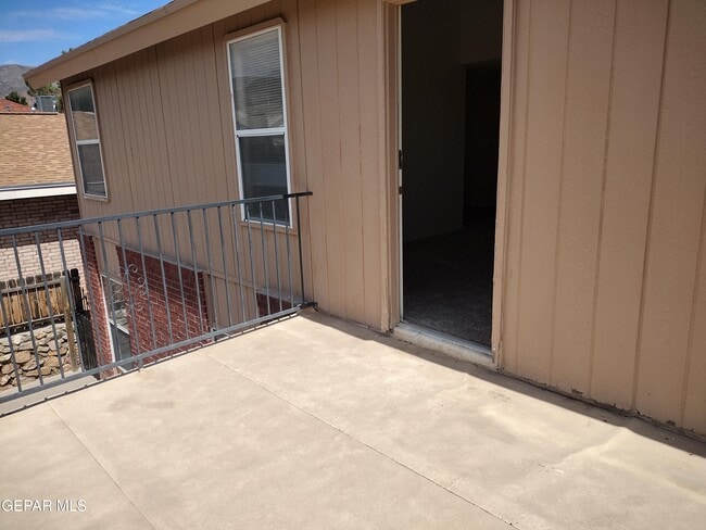 Building Photo - 4620 Loma Linda Cir