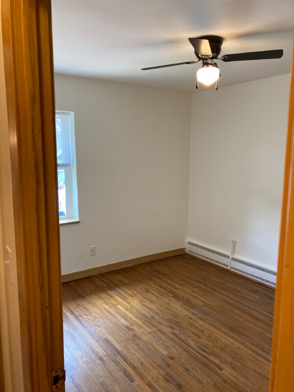 Building Photo - 408 6th St SW