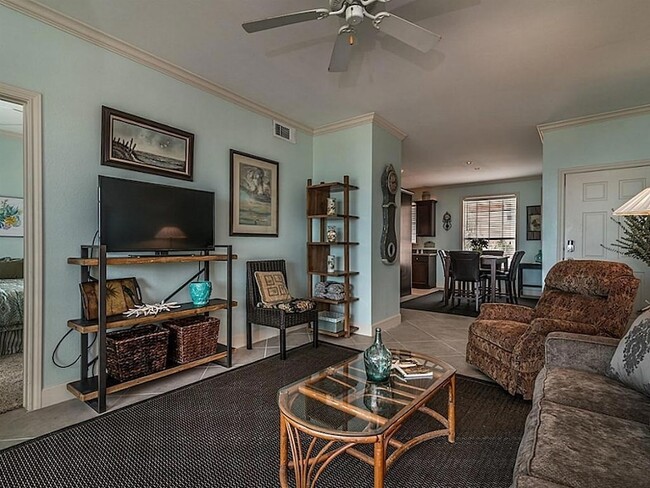 Building Photo - 7000 Seawall Blvd