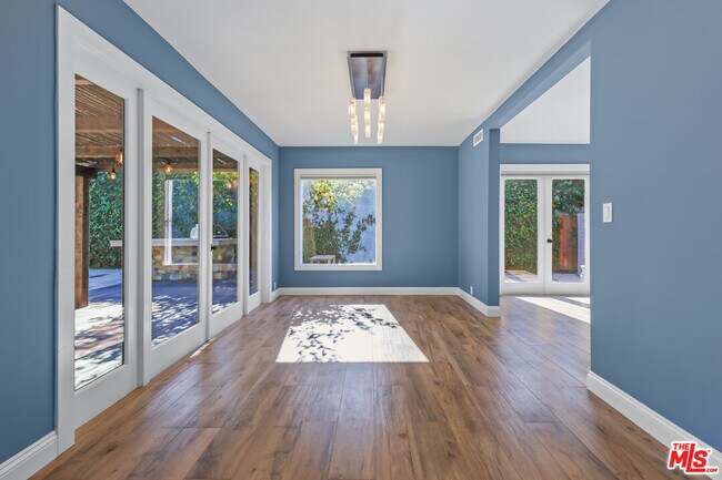 Building Photo - 4744 Haskell Ave