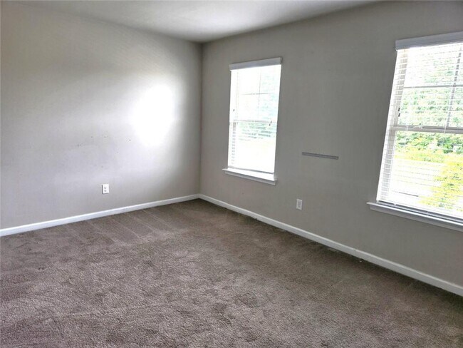 Building Photo - 101 McGinnis Cir