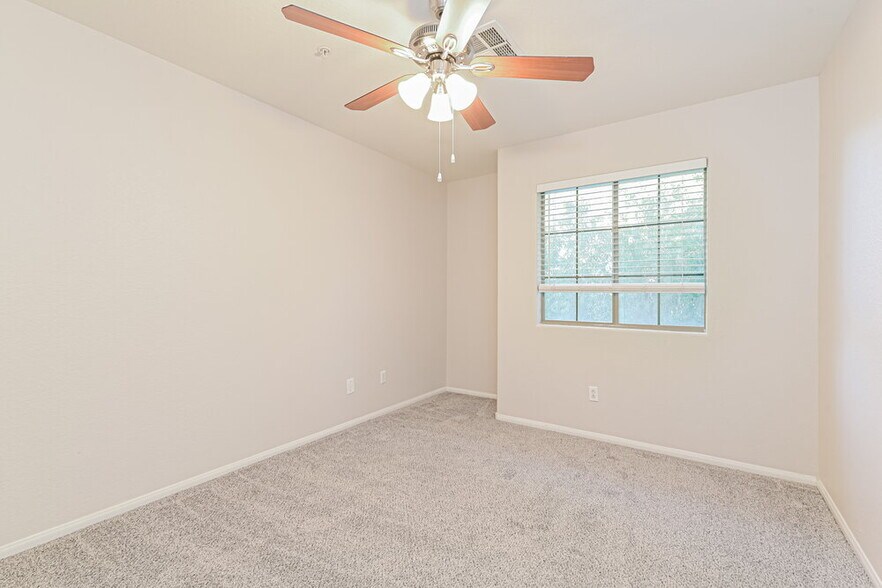 Building Photo - 6412 Yucca Ridge Ct