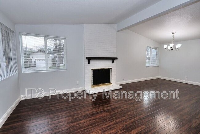 Building Photo - 2000 Belcot Rd