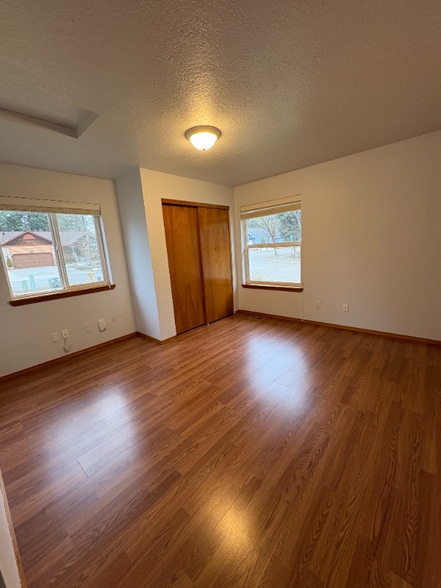 Building Photo - 2120 W Hogan St