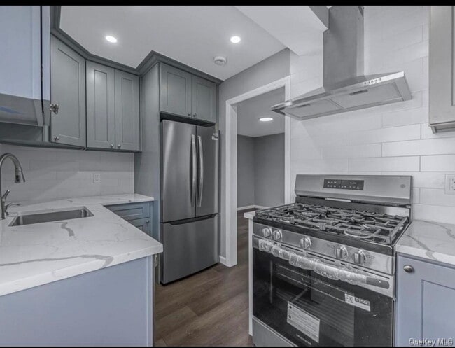 Building Photo - 6 E Barclay St